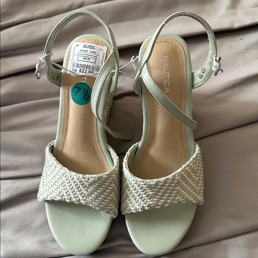 Nautica Women's Mint/Cream Woven Sandals